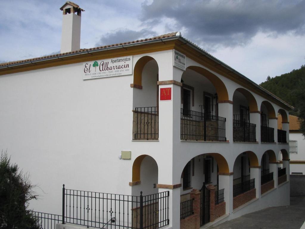 Casas El Albarracin * El Bosque